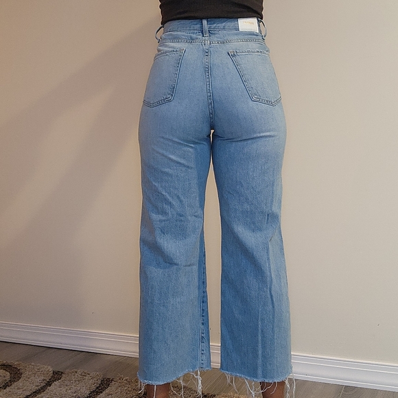Wide Leg Super High-rise Crops Jeans - Picture 9 of 10